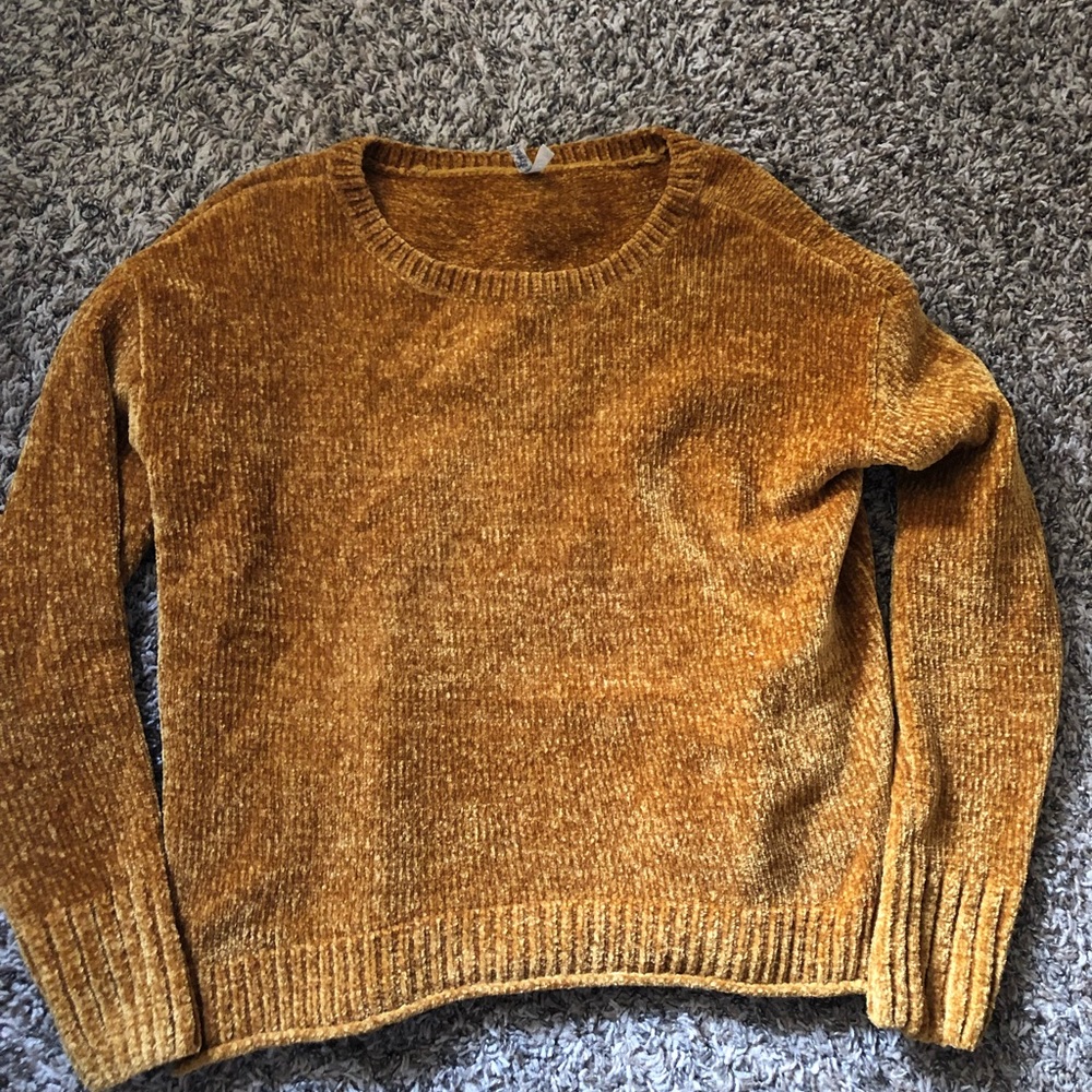 Size small top